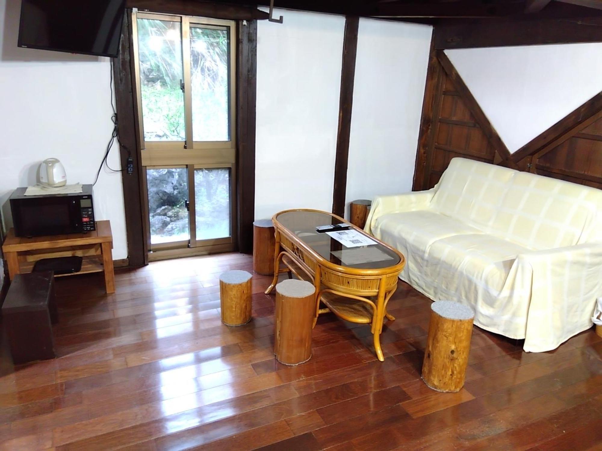 Ｐｅｎｓｉｏｎ　Ｓｈｉｍａｋａｚｅ Hotel Motobu Exterior photo